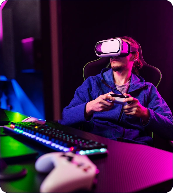 Jogador com headset de realidade virtual e comando numa sala gaming
